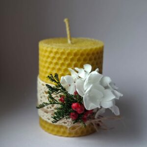 Lumânare de Crăciun cu hortensie albă